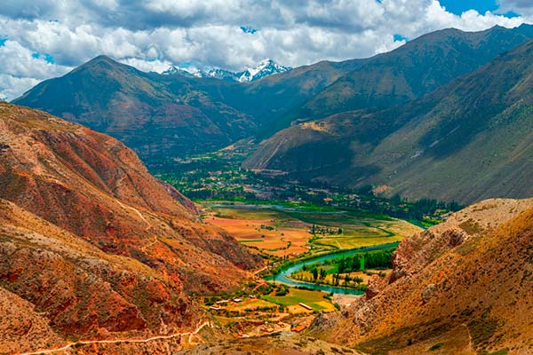 Sacred Valley view Pisac & Ollantaytambo